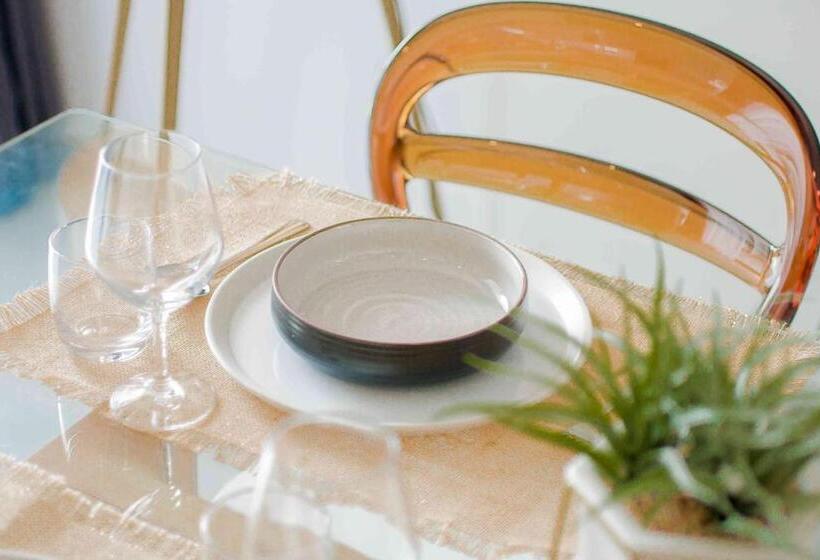 Huoneisto 1 Makuuhuone Terassi, Noon Village   Tower 2&3