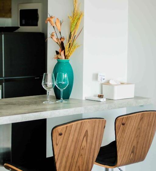 Huoneisto 1 Makuuhuone Merinäkymä, Noon Village   Tower 2&3