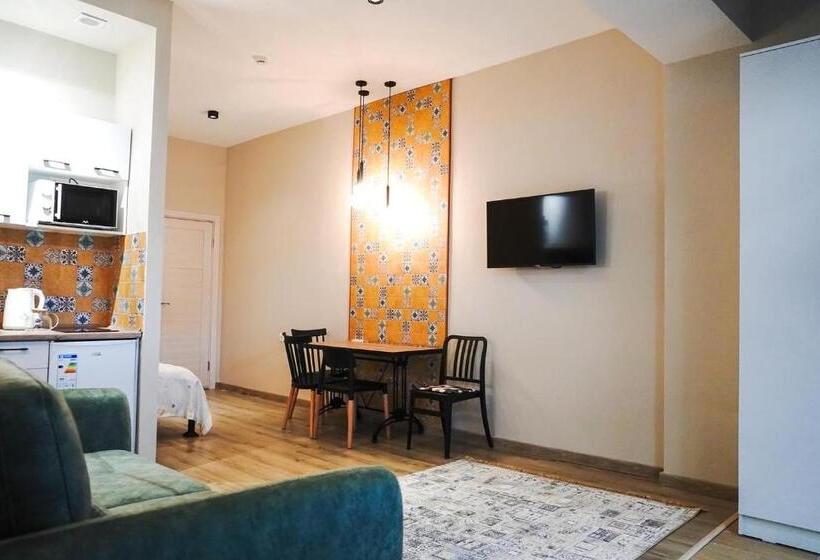 1 Bedroom Apartment, Tomiris Lady S Capsul Hostel Only For Women