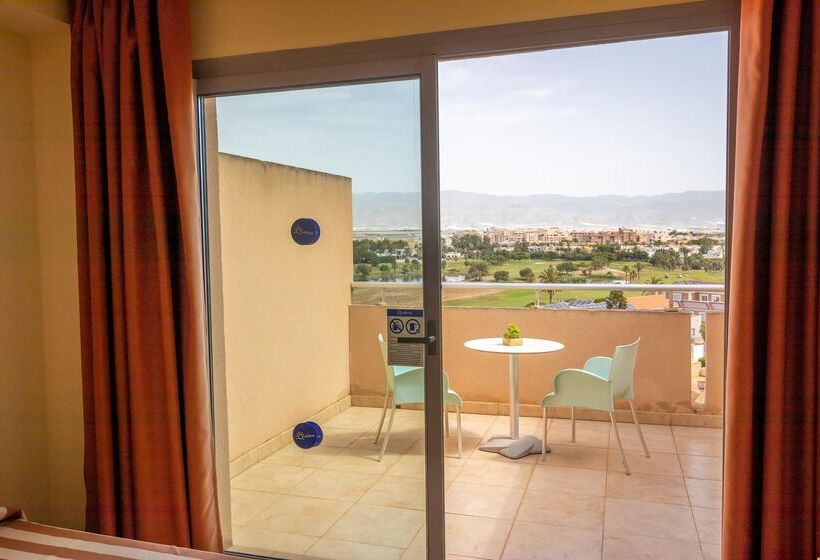 חדר סטנדרט לשלושה, ALEGRIA Fenix Family