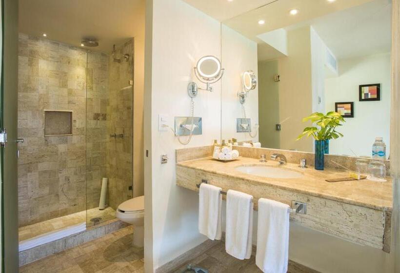 غرفة قياسية إطلالة جانبية علي البحر, Dreams Sands Cancun Resort & Spa