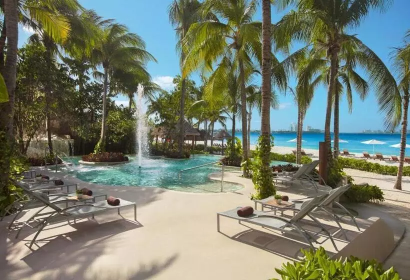 オーシャンビューのプレミアムルーム。, Dreams Sands Cancun Resort & Spa