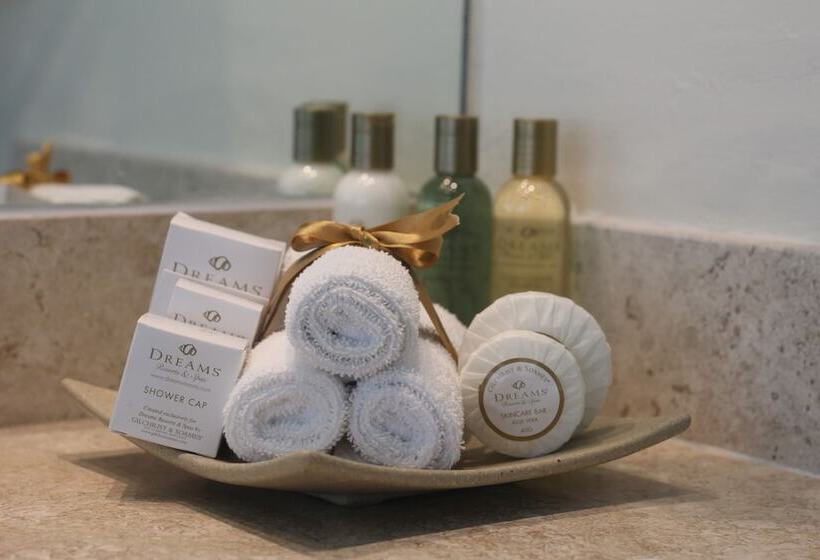 غرفة بريميوم إطلالة جانبية على البحر, Dreams Sands Cancun Resort & Spa