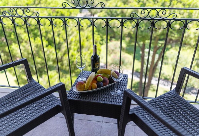 Люкс, Gloria Verde Resort