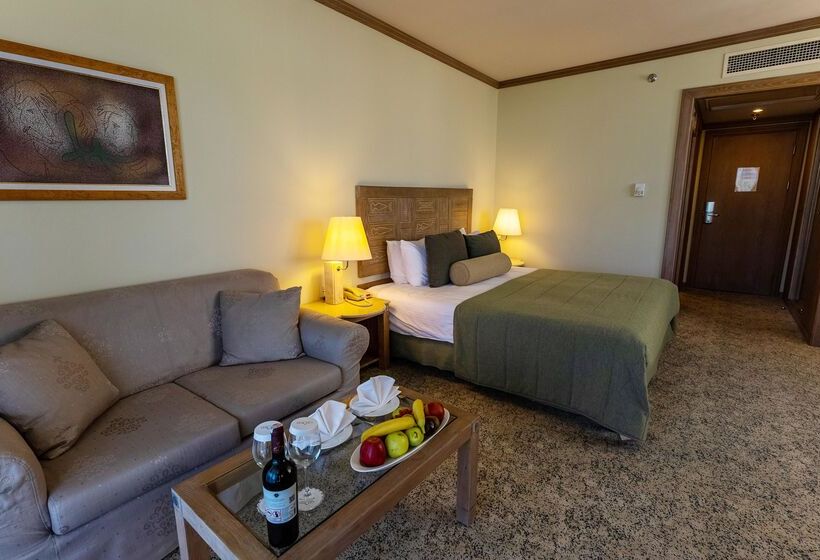 סוויטה, Gloria Verde Resort