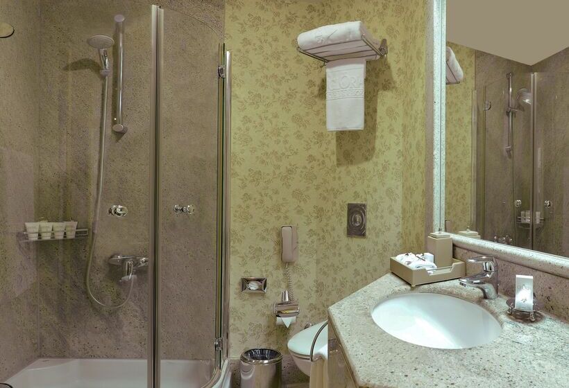 סוויטה דלוקס, Gloria Verde Resort