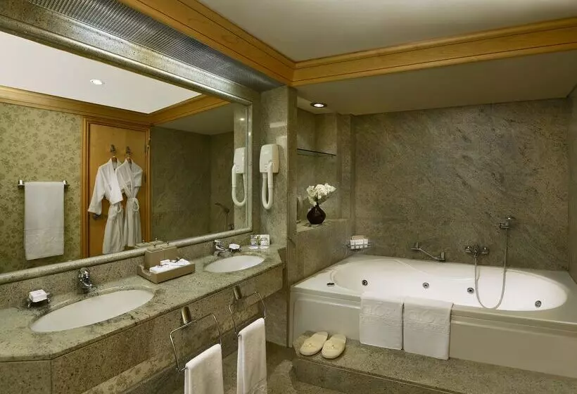 デラックススイート, Gloria Verde Resort