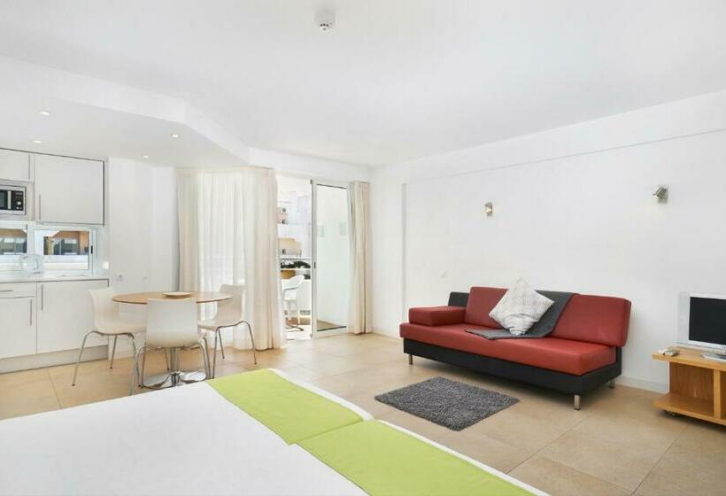 高级工作室, Golden Club Cabanas