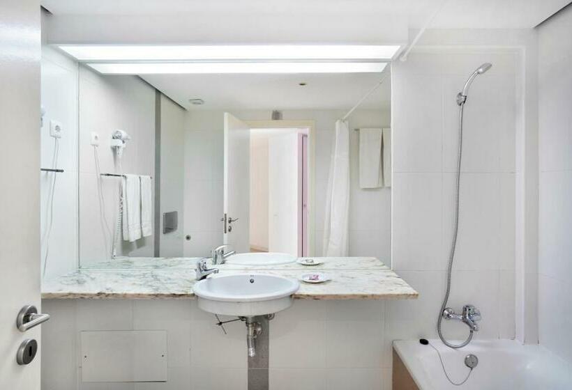 高级工作室, Golden Club Cabanas