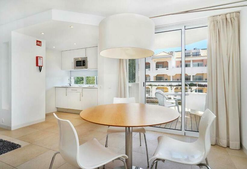 高级工作室, Golden Club Cabanas