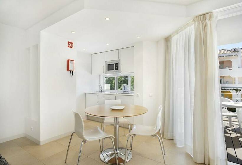 高级工作室, Golden Club Cabanas