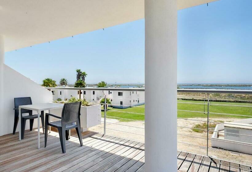 带2个卧室的高级公寓, Golden Club Cabanas