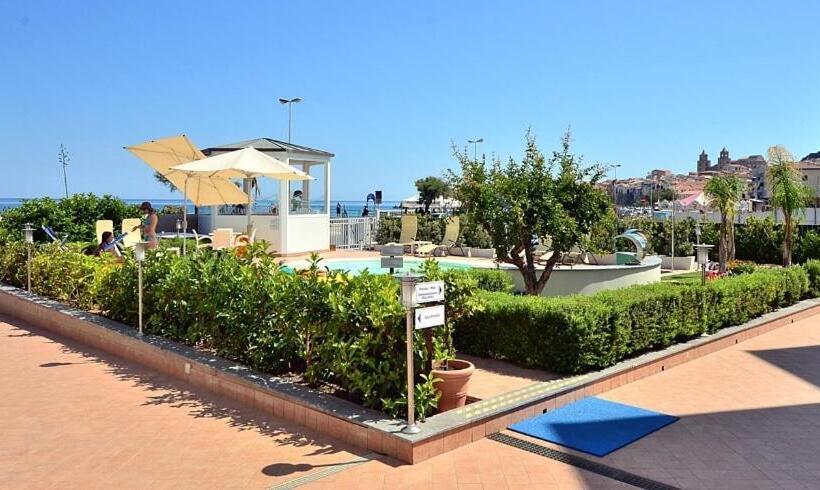 １階のスタンダードルーム, Astro Suite