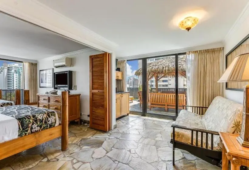 Апартаменты 1 Спальня с Террасой, Castle Bamboo Waikīkī