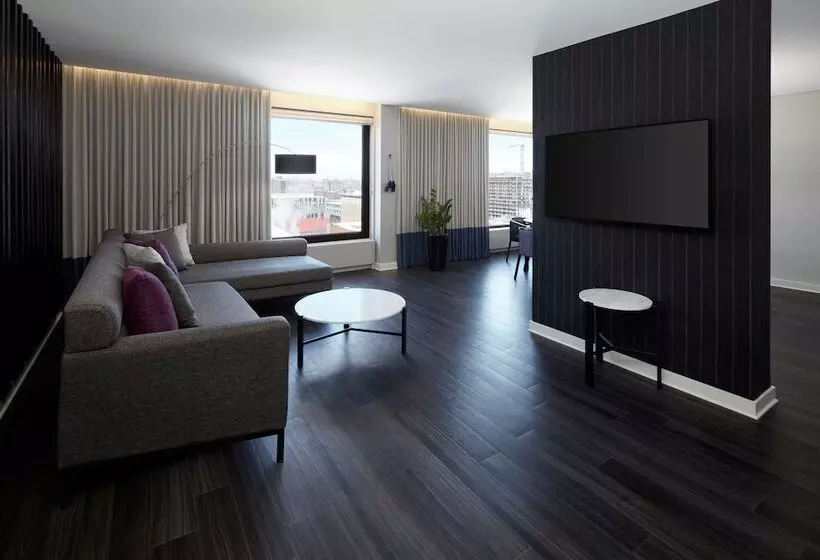 سوئیت پرزیدنت, Doubletree By Hilton Montreal