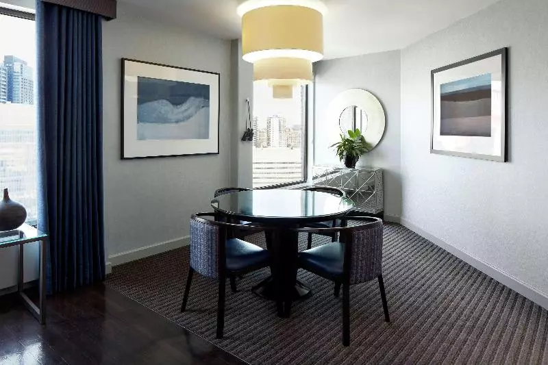 سوئیت پرزیدنت, Doubletree By Hilton Montreal
