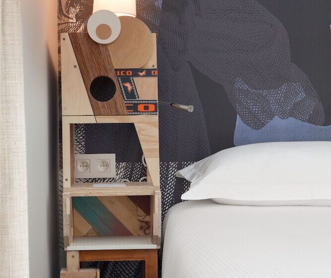 חדר יחיד קלאסי, L’antoine