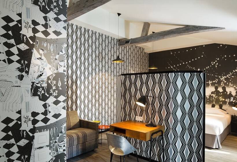 סוויטת ג'וניור, L’antoine