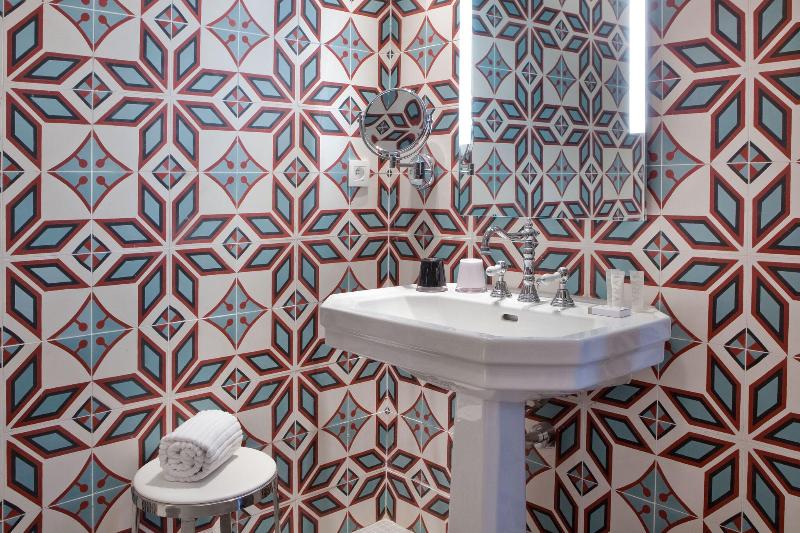 סוויטת ג'וניור, L’antoine