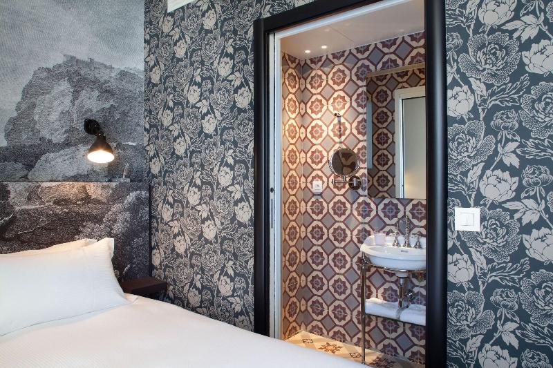 חדר קלאסי, L’antoine