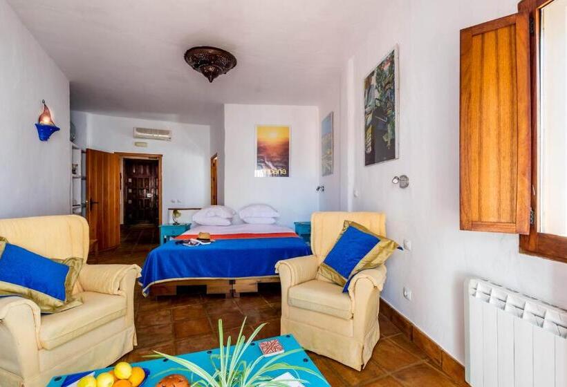 חדר סטנדרט מותאם לאדם עם מוגבלויות, Los Castanos