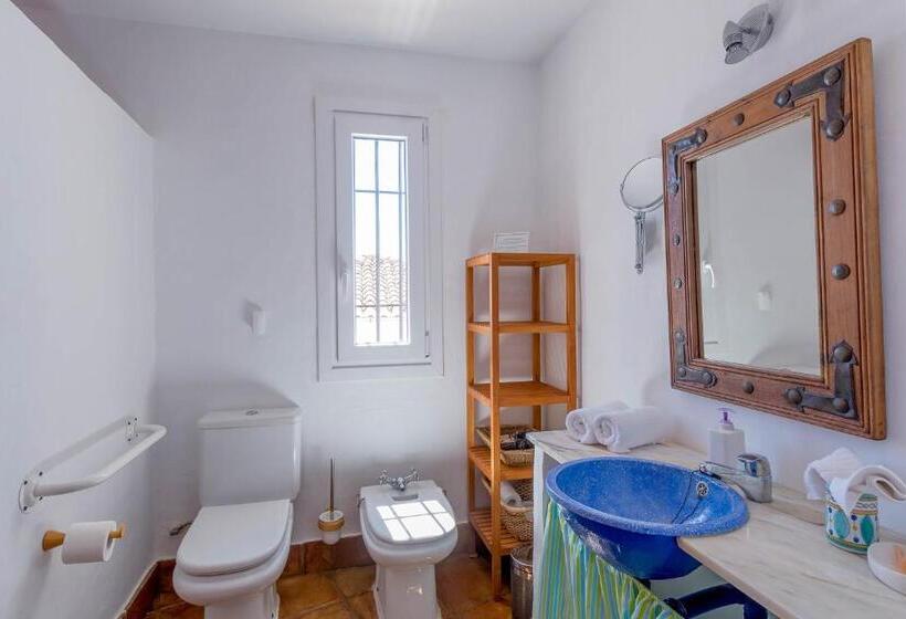 חדר סטנדרט מותאם לאדם עם מוגבלויות, Los Castanos