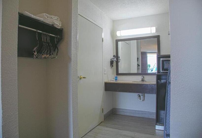 장애인을 위한 킹사이즈 침대 스탠다드 룸, My Homes Macon North I 75