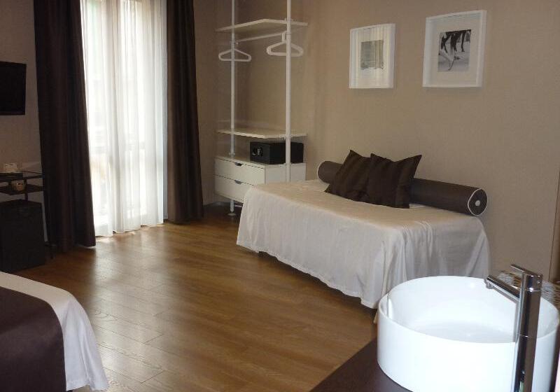 اتاق استاندارد سه نفره, Orcagna