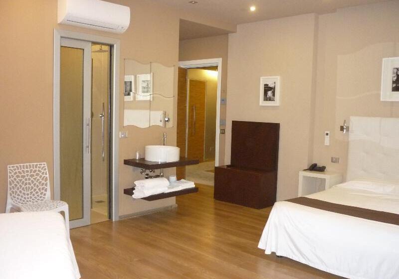 اتاق استاندارد سه نفره, Orcagna