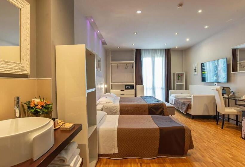 اتاق استاندارد سه نفره, Orcagna