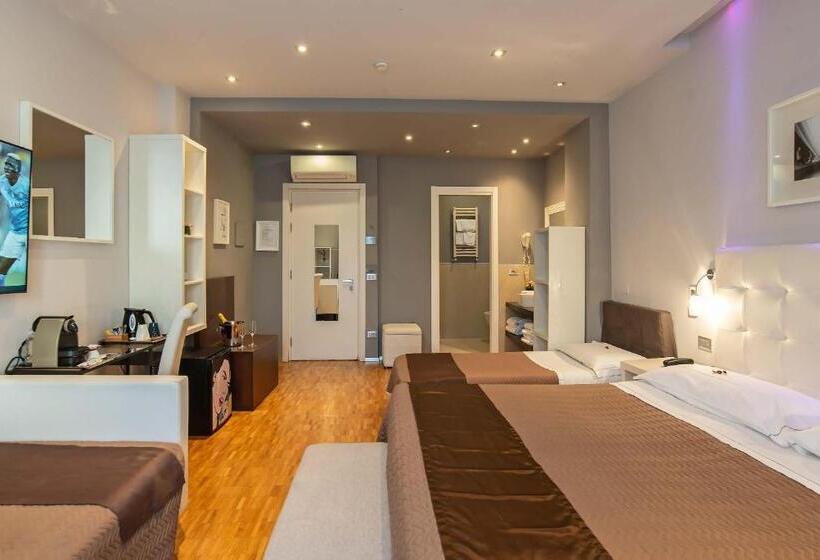 اتاق استاندارد سه نفره, Orcagna