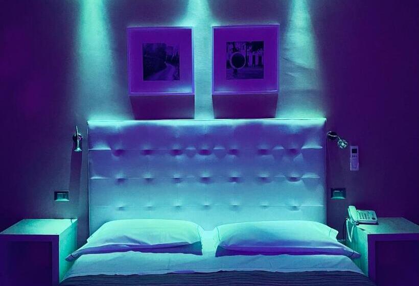 اتاق راحتی یک تخته, Orcagna