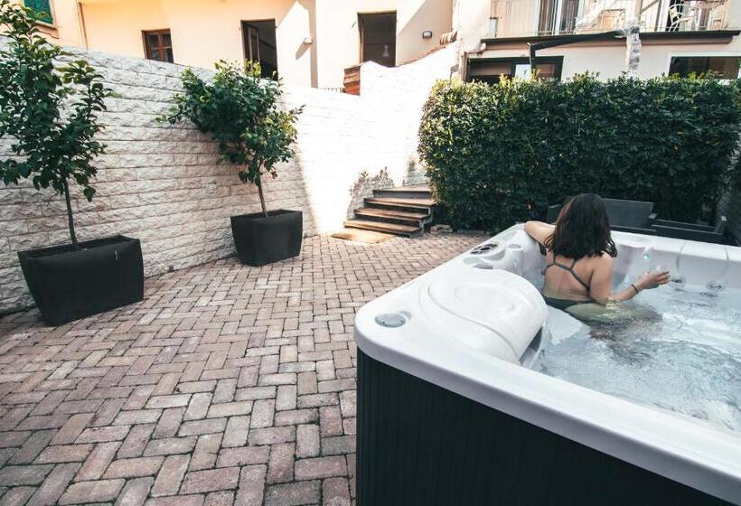 آپارتمان لوکس 1 خوابه, Orcagna