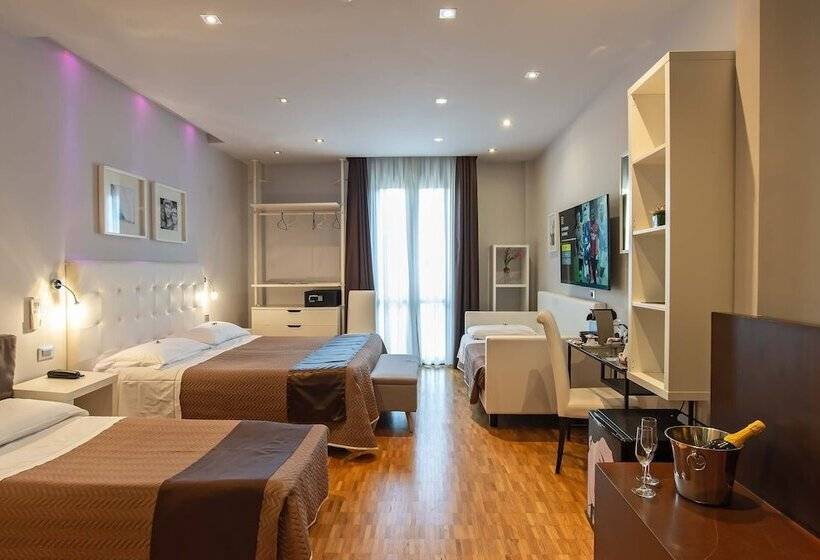 اتاق استاندارد سه نفره, Orcagna