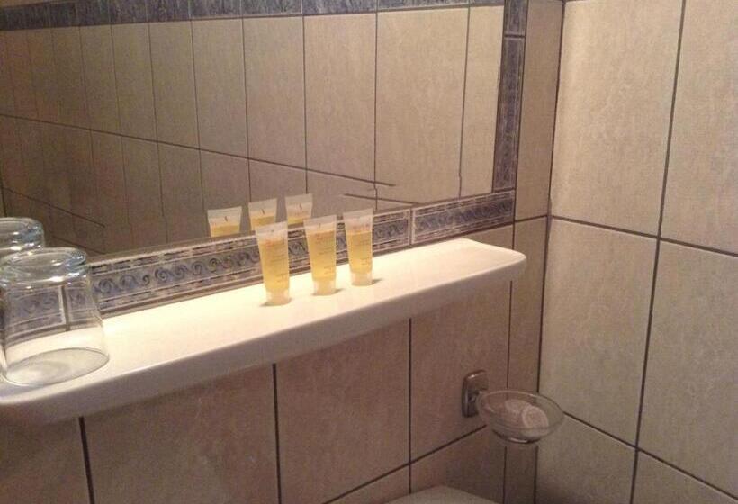 اتاق سوپریور با چشمانداز, Orfeas