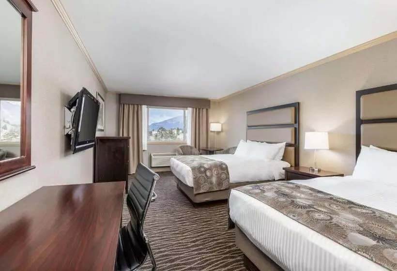 اتاق استاندارد با تخت دو نفره بزرگ, Prestige Radium Hot Springs Resort, Worldhotels Crafted