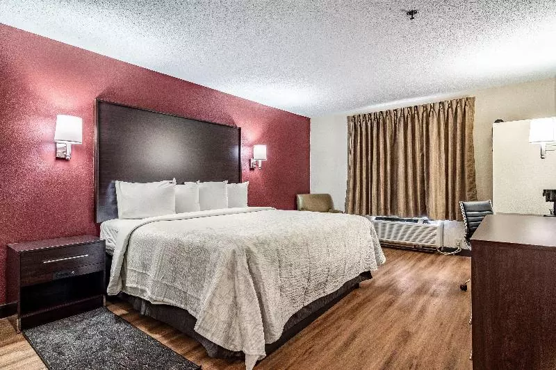 اتاق سوپریور با تخت بزرگ, Red Roof Plus+ & Suites Atlanta Airport South