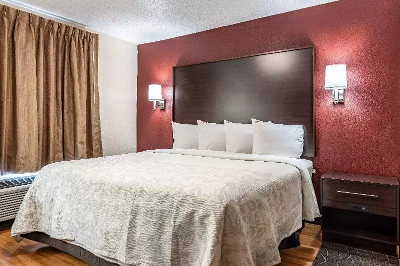 اتاق سوپریور, Red Roof Plus+ & Suites Atlanta Airport South