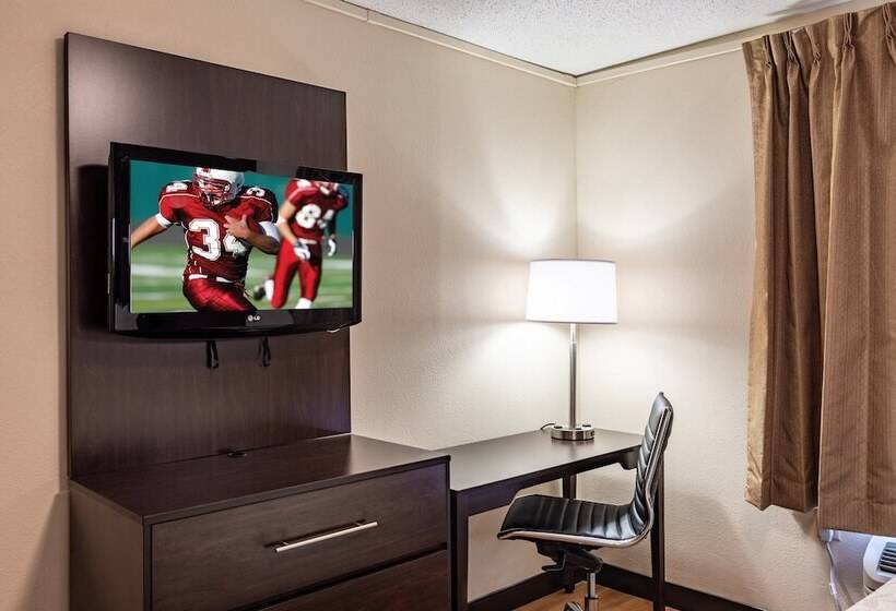 Номер Superior Кровать Кинг, Red Roof Plus+ & Suites Atlanta Airport South