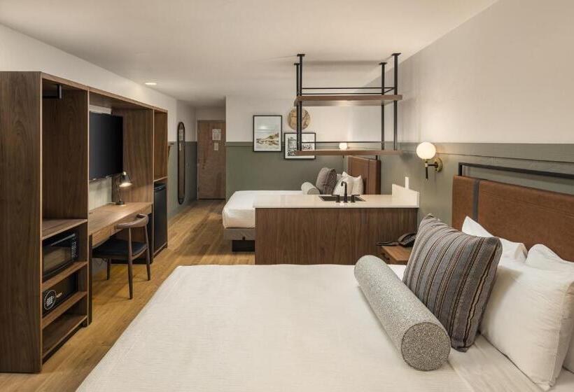 جناح جونيور, River Canyon Lodge