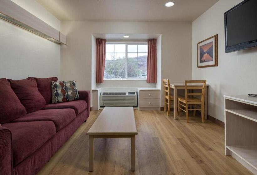 جناح غرفتين نوم, River Canyon Lodge