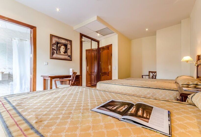 غرفة قياسية ثلاثية, Roma Aurea