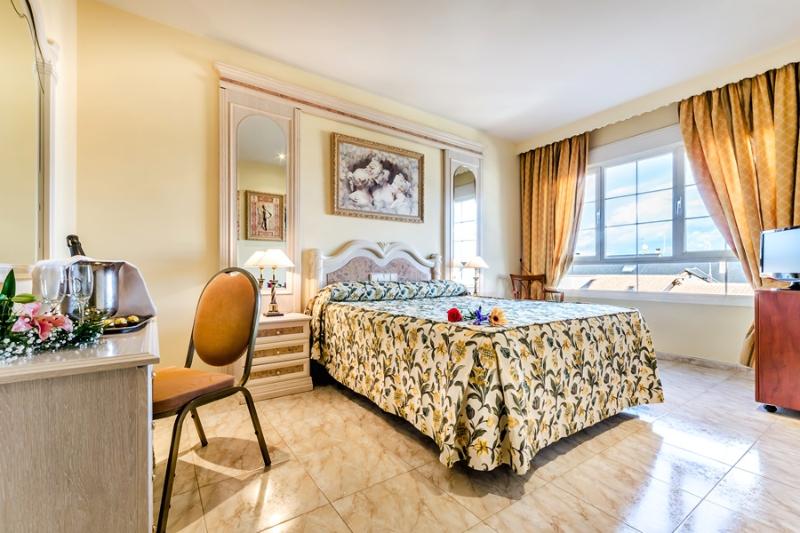 غرفة قياسية, Roma Aurea