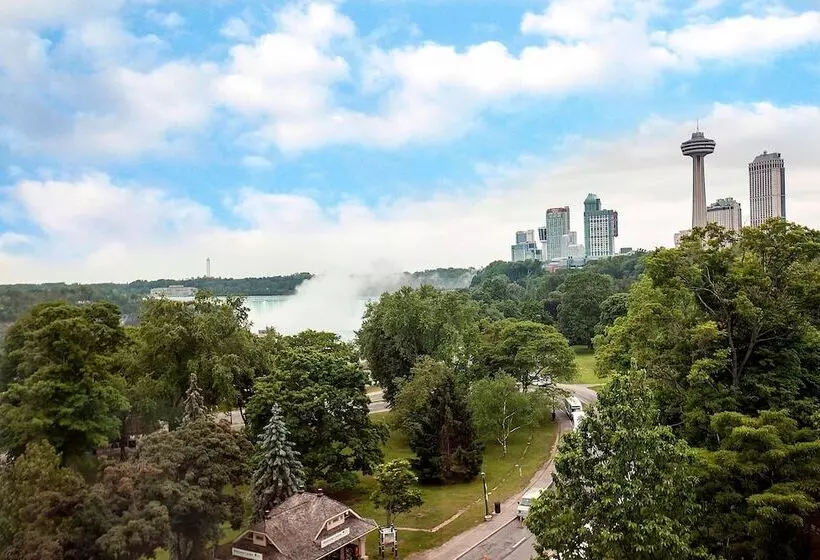 اتاق استاندارد با تخت دوبل و چشم‌انداز, Sheraton Fallsview