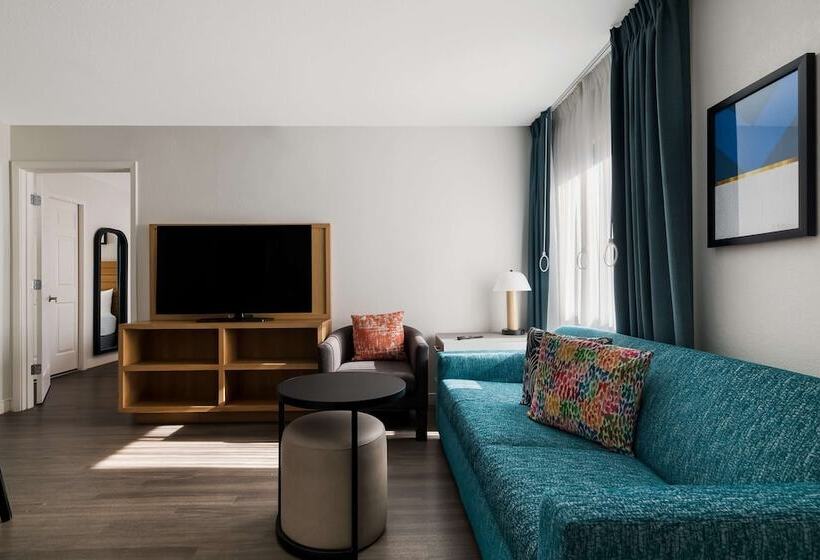 سوئیت 2 خوابه, Sonesta Es Suites Orlando International Drive