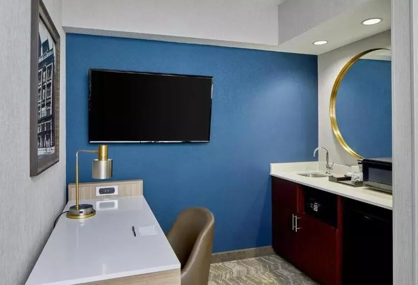 バルコニー付きスタンダードステューディオ, Springhill Suites Memphis Downtown