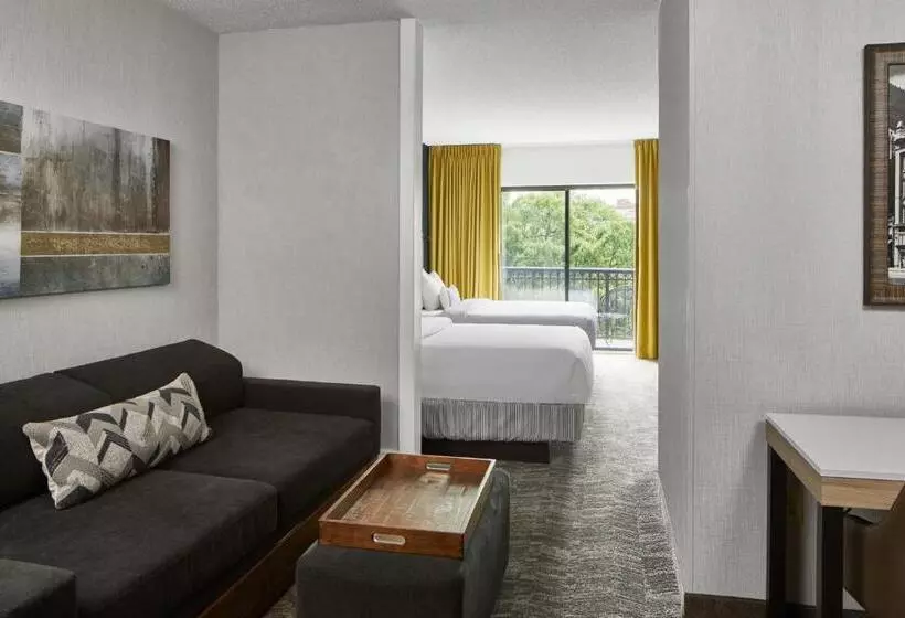 バルコニー付きスタンダードステューディオ, Springhill Suites Memphis Downtown