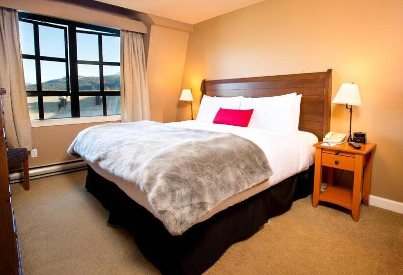 סוויטה עם נוף, Sundial