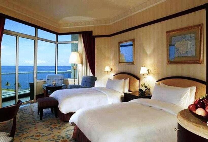 اتاق استاندارد با چشم‌انداز دریا, The Empire Brunei