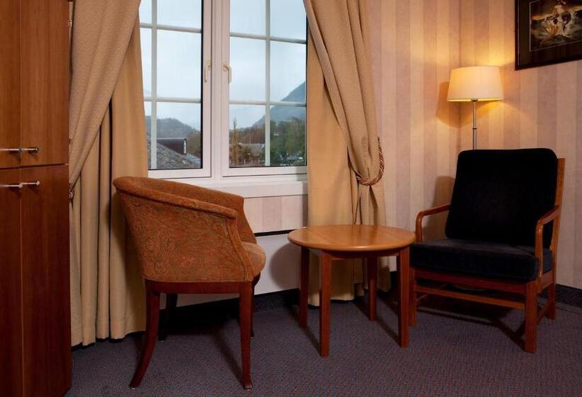 スタンダードルーム, Vøringfoss